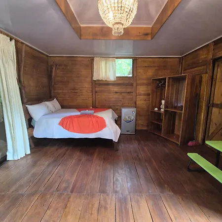 Rio Celeste Ecolodge